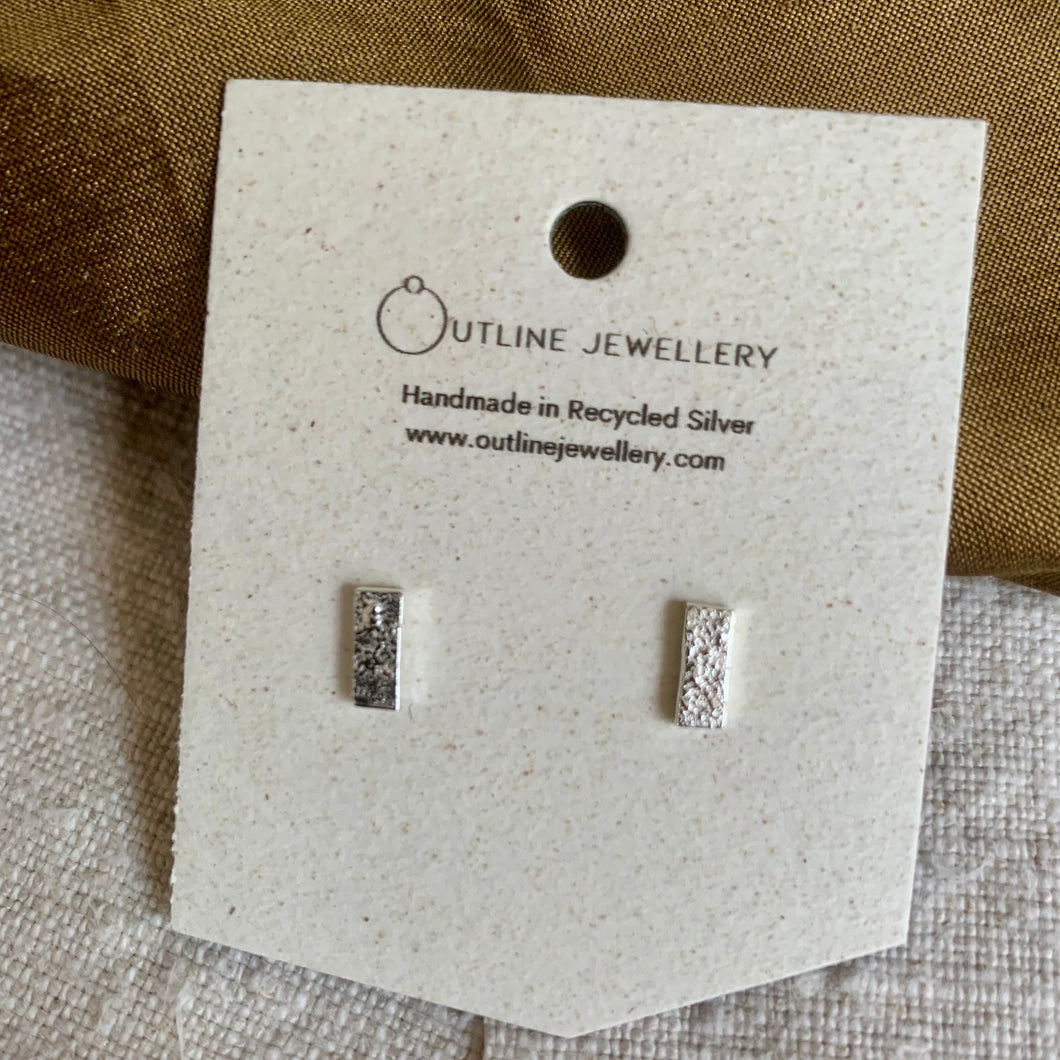 RECTANGLE MINIMALIST EARRINGS IN HAMMERED RECYCLED SILVER