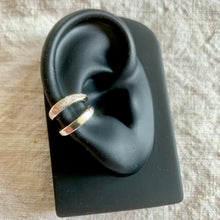 Load image into Gallery viewer, SILVER RUSTIC MEDIUM EAR CUFF