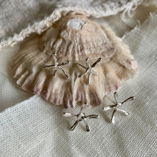 Load image into Gallery viewer, Anenome Star Stud Earrings