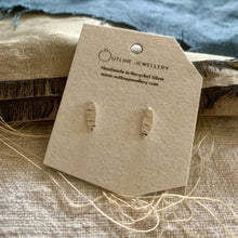 Load image into Gallery viewer, LEAF EAR CUFF DUO IN HAMMERED RECYCLED SILVER