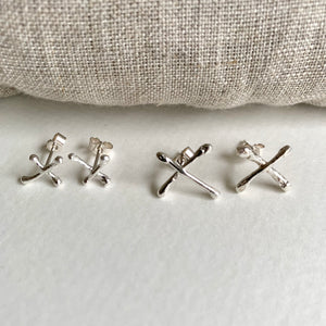 KISS STUD EARRINGS