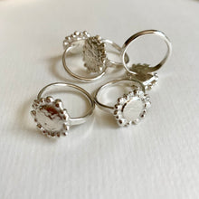 Load image into Gallery viewer, RECYCLED SILVER FREEFORM ROSETTE RING