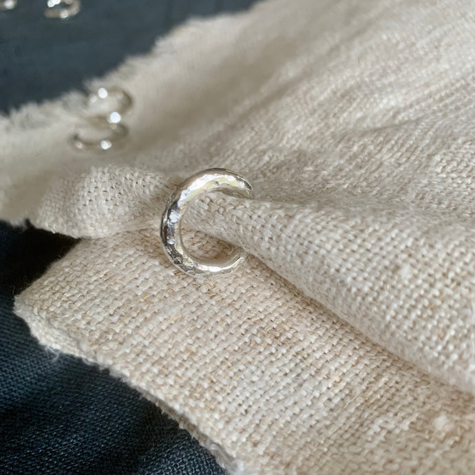 CHUNKY ROUNDED SILVER EAR CUFF