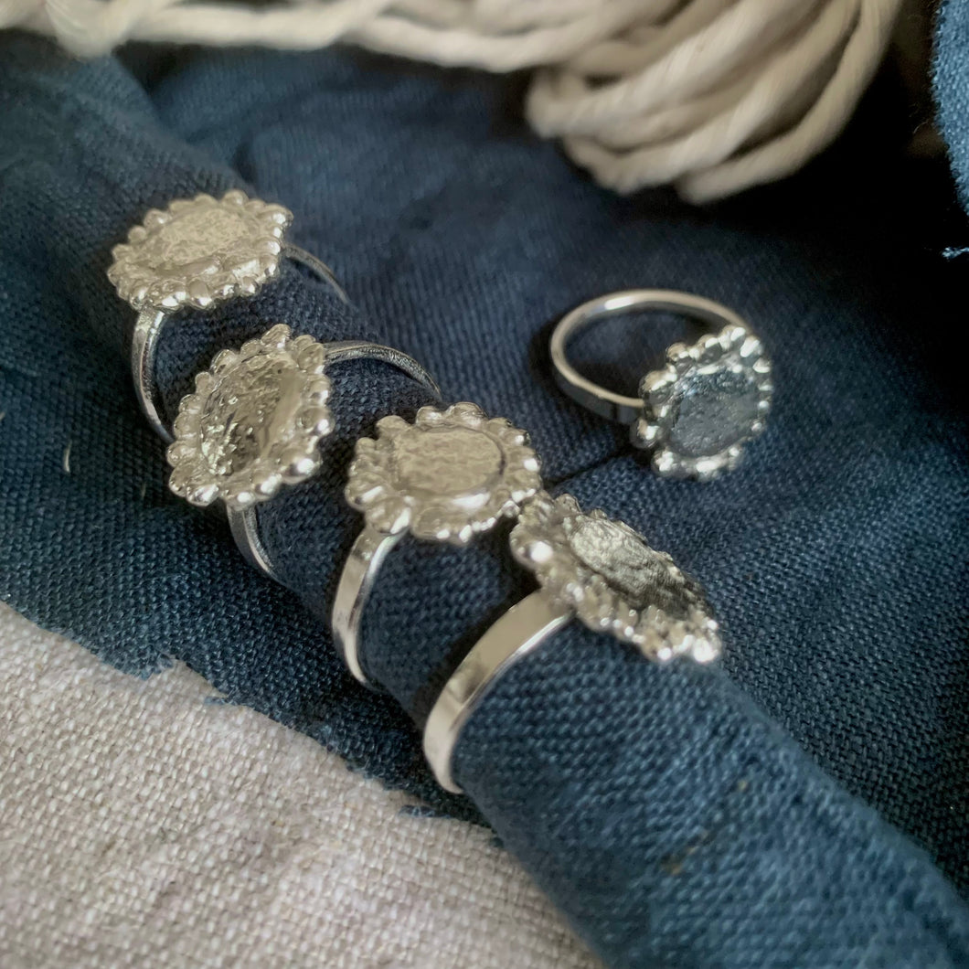 RECYCLED SILVER FREEFORM ROSETTE RING